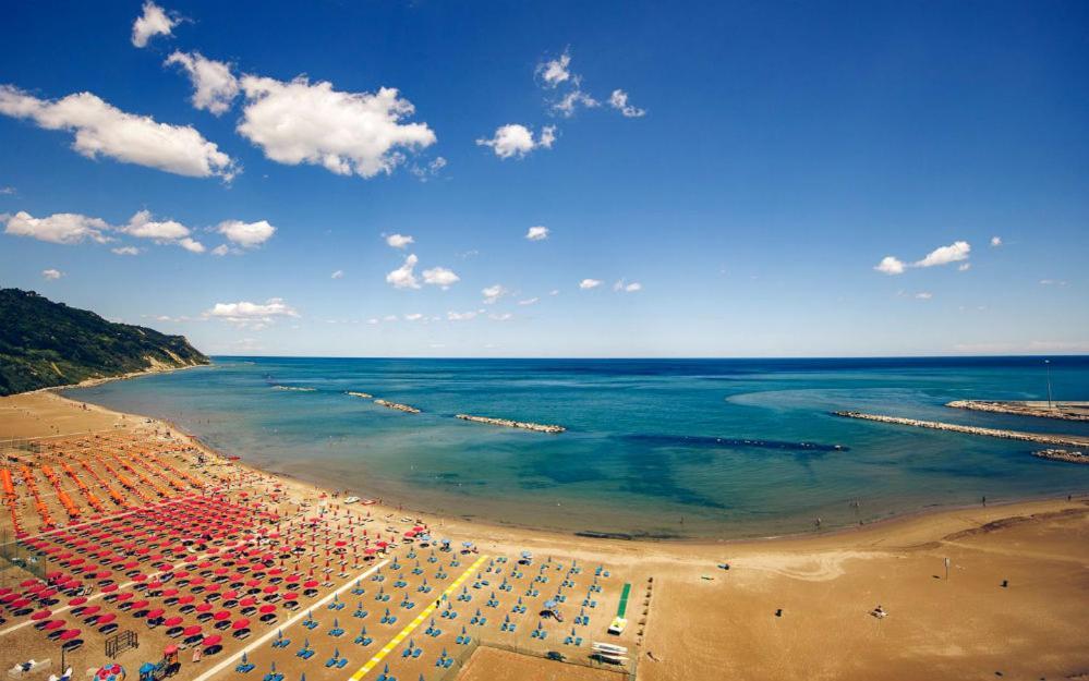 Ferienwohnung Casa Del Faro - Baia Flaminia Pesaro Exterior foto